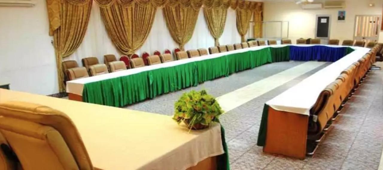 Hotel Palm Beach Ouagadougou Exteriér fotografie