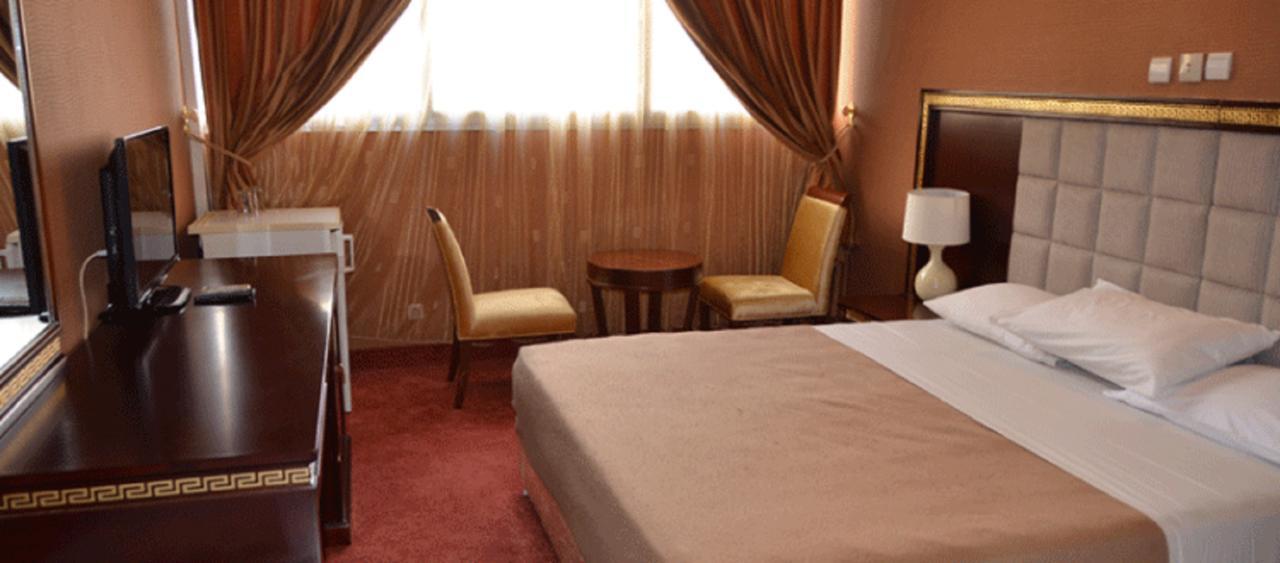 Hotel Palm Beach Ouagadougou Exteriér fotografie